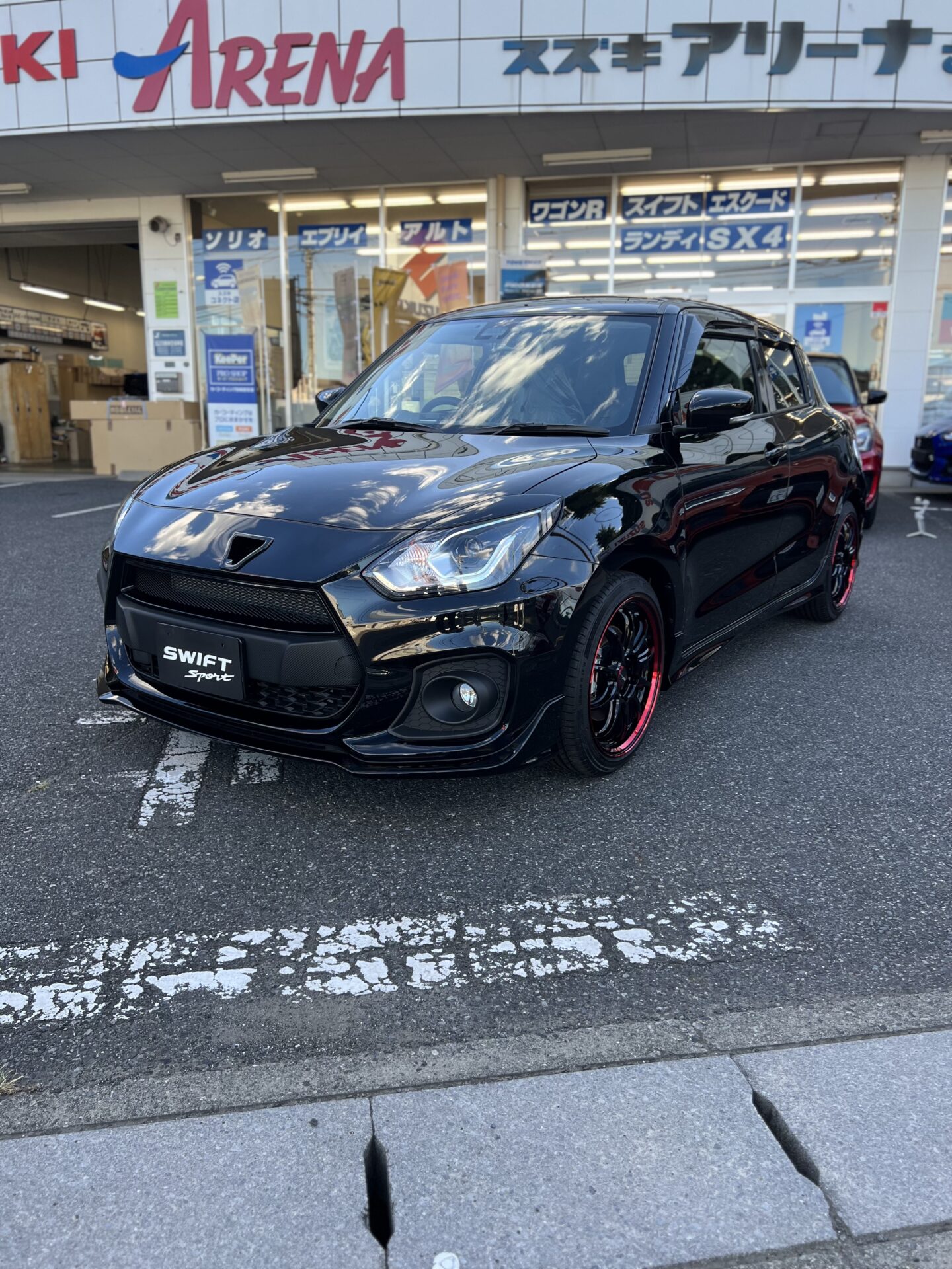 スイフトスポーツZC33Sオリジナルカスタムコンプリートカーのご納車事例紹介！ | 埼玉県の新車コンプリートカー販売店｜スズキアリーナさいたま中央 -  スズキアリーナさいたま中央